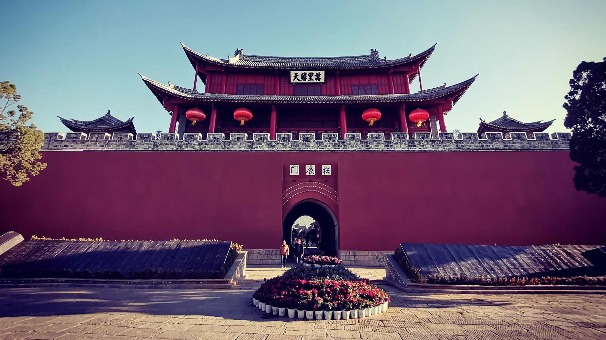 大理巍山古城什么地方吸引了这些外地人?